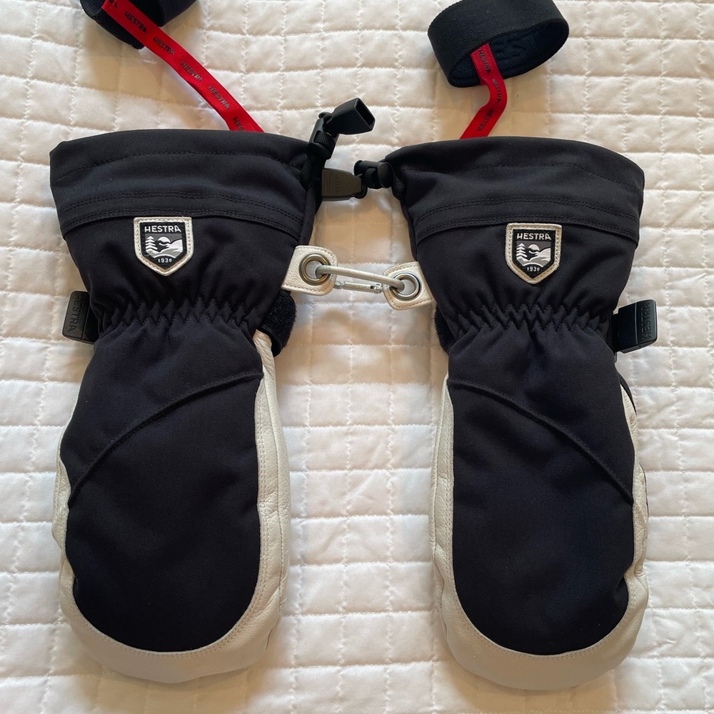 Hestra Helicopter Black and White Mittens